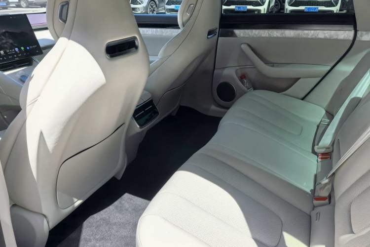 Used Hima Luxeed S7 2026 Model Max Interior 5