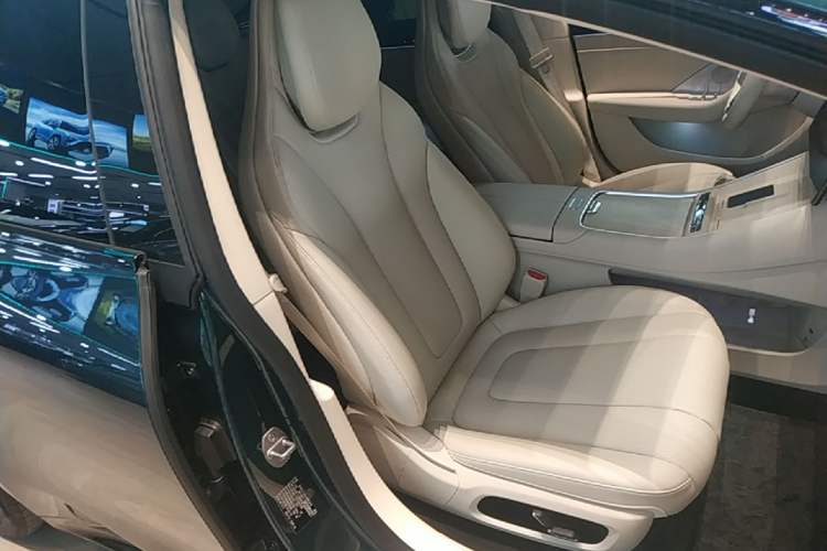 Used Hima Luxeed S7 2026 Model Max Right Front Seat