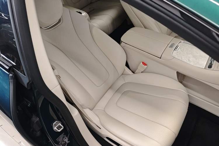 Used Hima Luxeed S7 2026 Model Max Right Front Seat