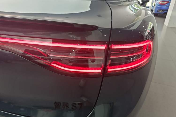 Used Hima Luxeed S7 2026 Model Max Right Rear Taillight