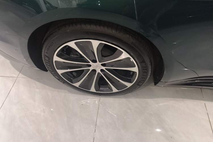 Used Hima Luxeed S7 2026 Model Max+ Right Rear Wheel Hub