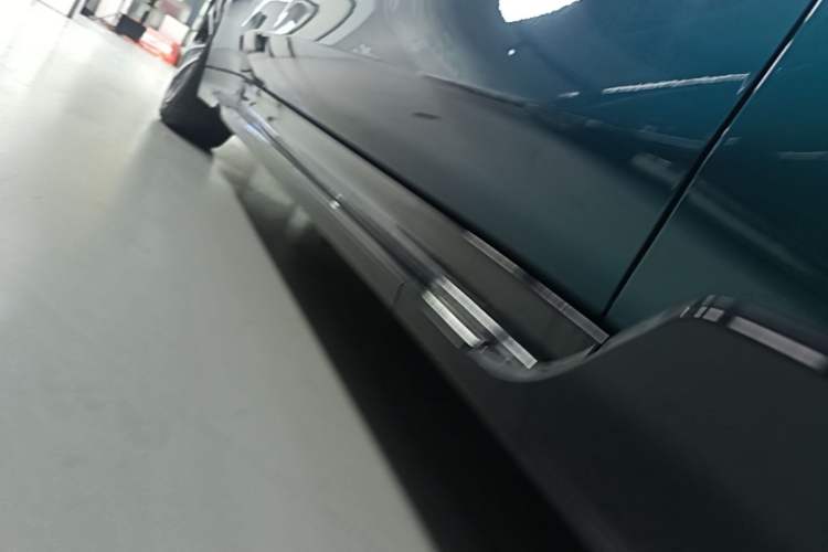 Used Hima Luxeed S7 2026 Model Max+ Right Side Sill