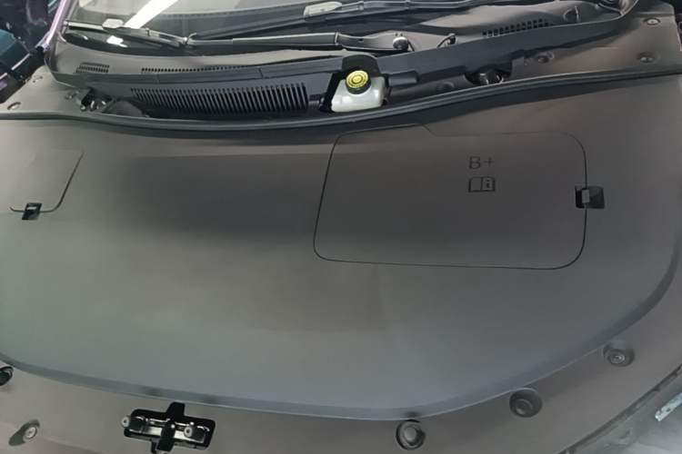 Used Hima Luxeed S7 2026 Model Max Engine Bay