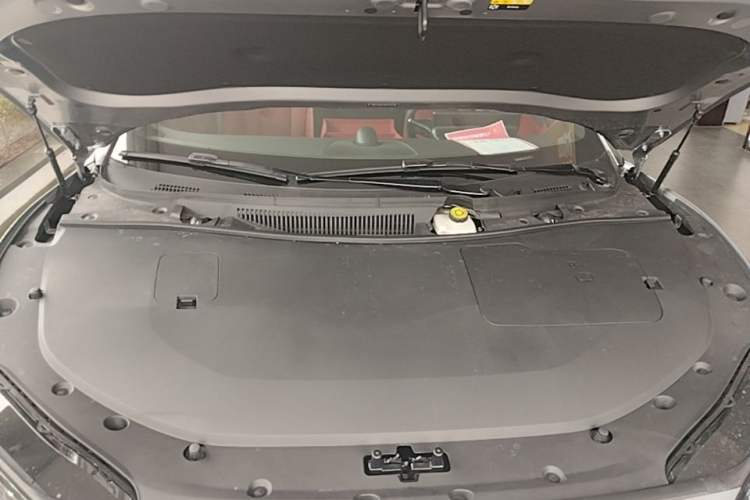 Used Hima Luxeed S7 2026 Model Max Engine Bay