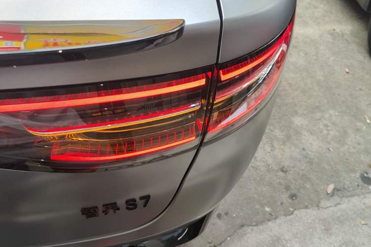 Used Hima Luxeed S7 2026 Model Max Right Rear Taillight