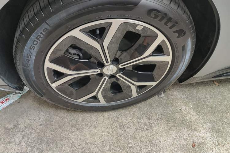 Used Hima Luxeed S7 2026 Model Max Right Rear Wheel Hub