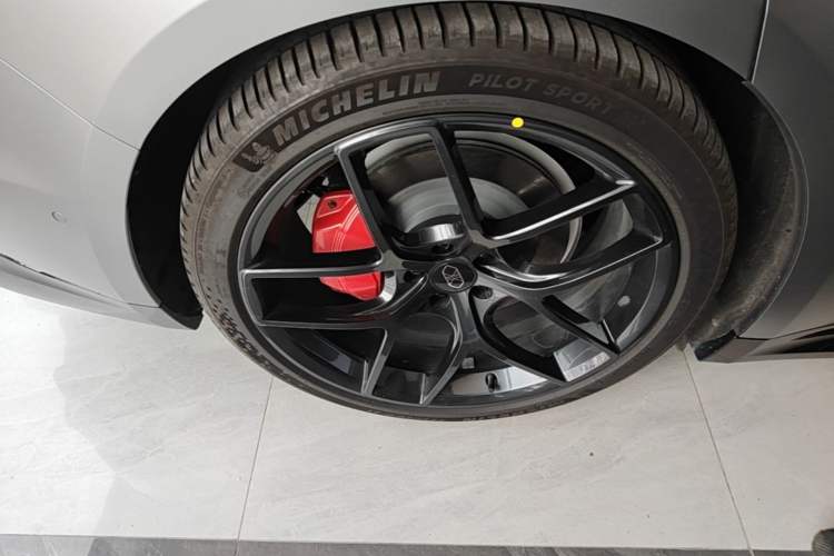 Used Hima Luxeed S7 2026 Model Ultra Right Rear Wheel Hub