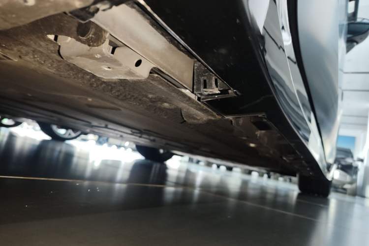 Used Hima Luxeed S7 2026 Model Ultra Right Side Sill