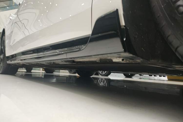 Used Hima Luxeed S7 2026 Model Max Right Side Sill