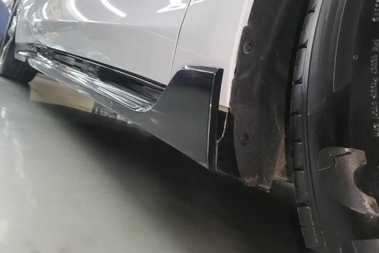 Used Hima Luxeed S7 2026 Model Max Right Side Sill
