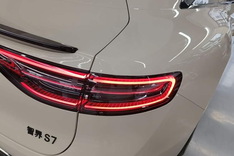 Used Hima Luxeed S7 2026 Model Max+ Right Rear Taillight