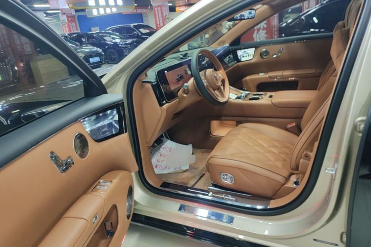Used Hima S800 2025 Model, Range-Extended Starlight Executive Edition, 4 Seats Driver Seat