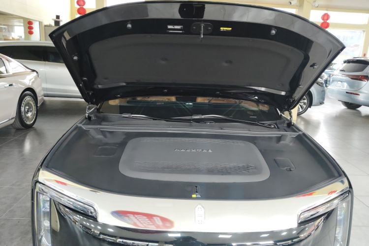 Used Hima S800 2025 Model, Range-Extended Starlight Premium Edition, 5 Seats Engine Bay