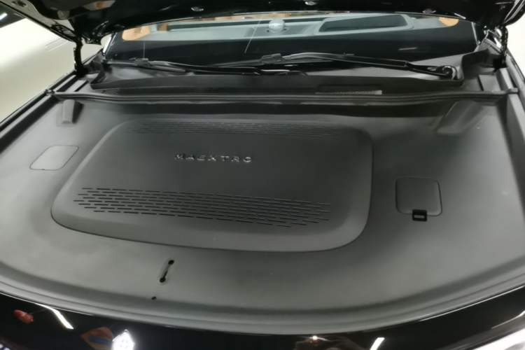Used Hima S800 2025 Model, Range-Extended Starlight Premium Edition, 5 Seats Engine Bay