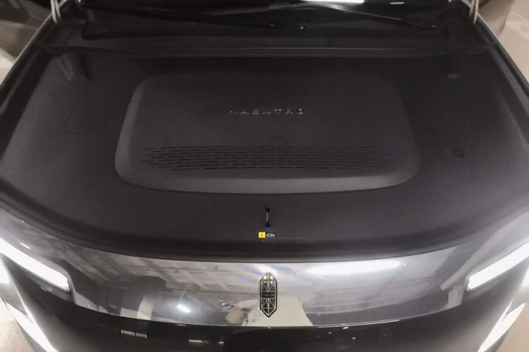 Used Hima S800 2025 Model, Range-Extended Starlight Premium Edition, 5 Seats Engine Bay