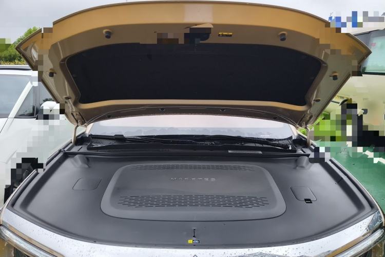 Used Hima S800 2025 Model, Range-Extended Starlight Premium Edition, 5 Seats Engine Bay