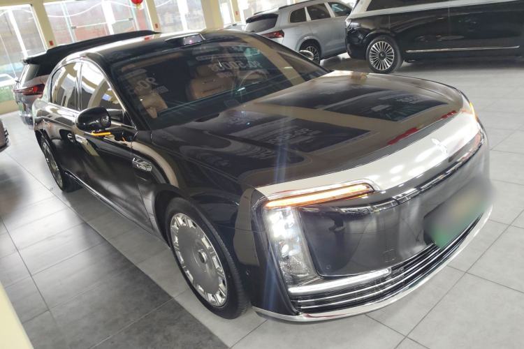 Used Hima S800 2025 Model, Range-Extended Starlight Premium Edition, 5 Seats Front Right 45 Deg