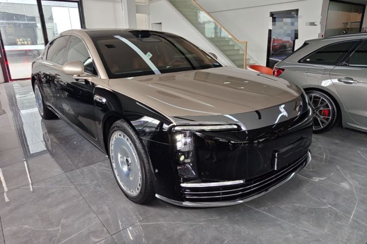 Used Hima S800 2025 Model, Range-Extended Starlight Executive Edition, 4 Seats Front Right 45 Deg