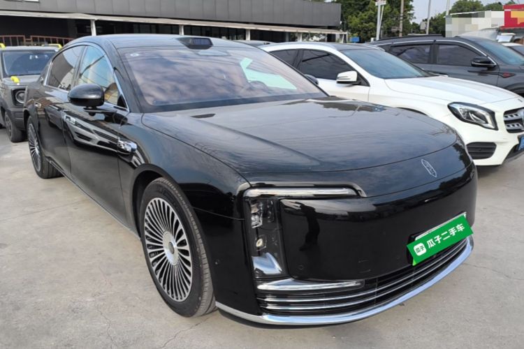 Used Hima S800 2025 Model, Range-Extended Starlight Premium Edition, 5 Seats Front Right 45 Deg