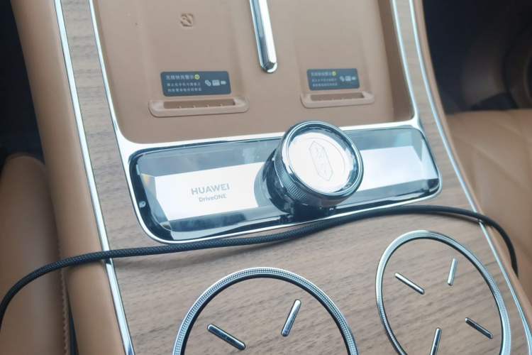 Used Hima S800 2025 Model, Pure Electric, Xinghui Deluxe Edition, 5 Seats (896-line LiDAR) Gear Lever