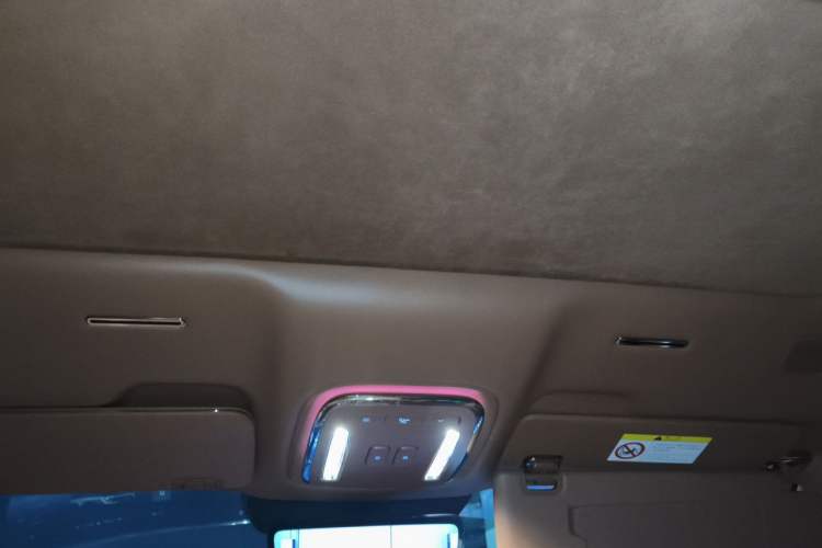 Used Hima S800 2025 Model, Range-Extended Starlight Premium Edition, 5 Seats Headliner