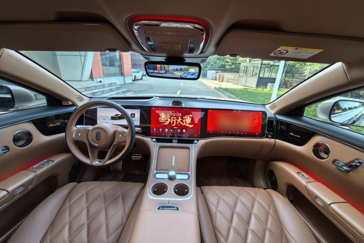 Used Hima S800 2025 Model, Range-Extended Starlight Executive Edition, 4 Seats Interior 1