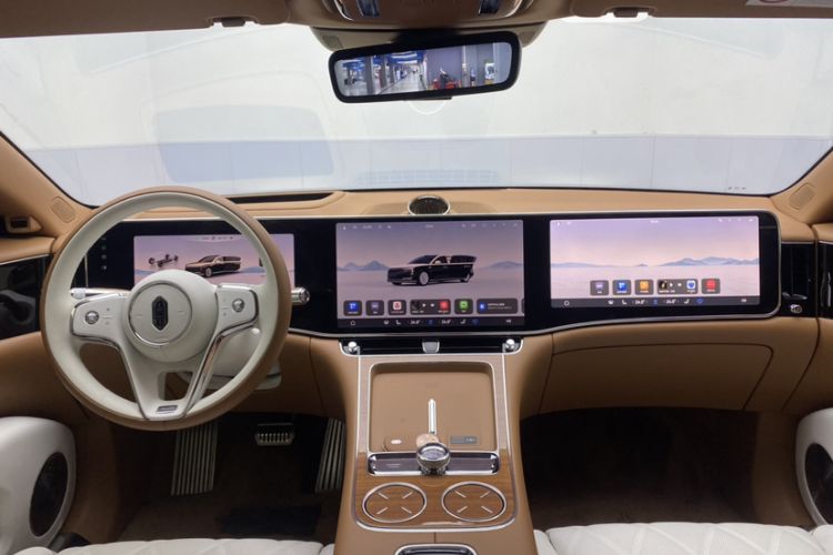 Used Hima S800 2025 Model, Range-Extended Starlight Executive Edition, 4 Seats Interior 1