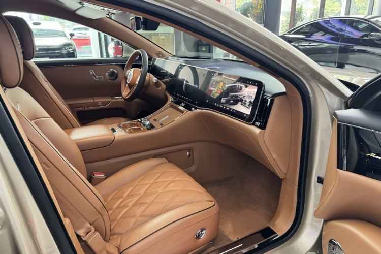 Used Hima S800 2025 Model, Range-Extended Starlight Premium Edition, 5 Seats Interior 11