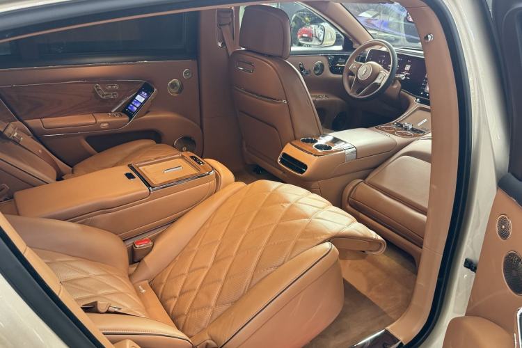 Used Hima S800 2025 Model, Range-Extended Starlight Premium Edition, 5 Seats Interior 14