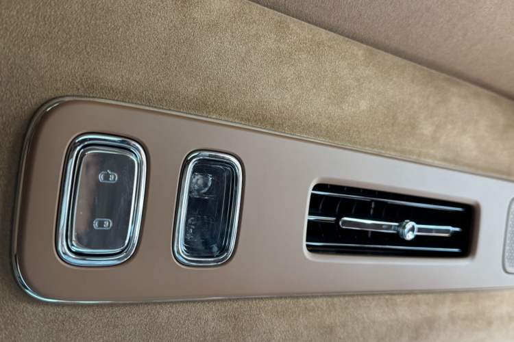 Used Hima S800 2025 Model, Range-Extended Starlight Prestige Edition, 5 Seats Interior 5