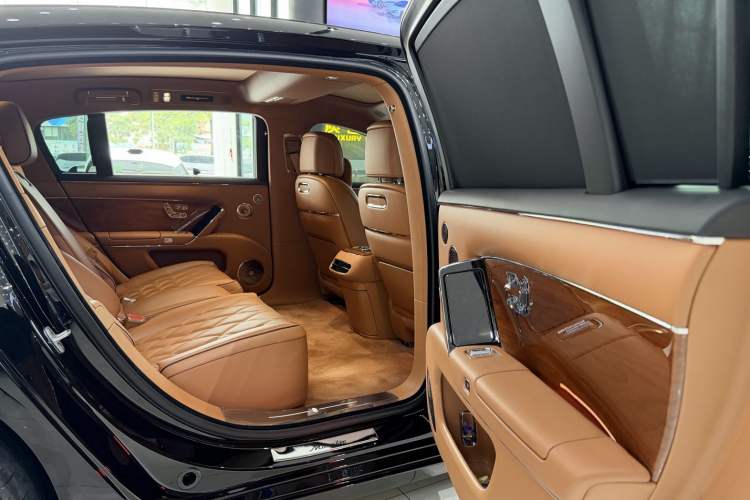 Used Hima S800 2025 Model, Range-Extended Starlight Premium Edition, 5 Seats Interior 8