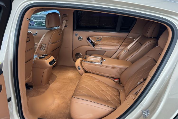 Used Hima S800 2025 Model, Range-Extended Starlight Premium Edition, 5 Seats Interior 8