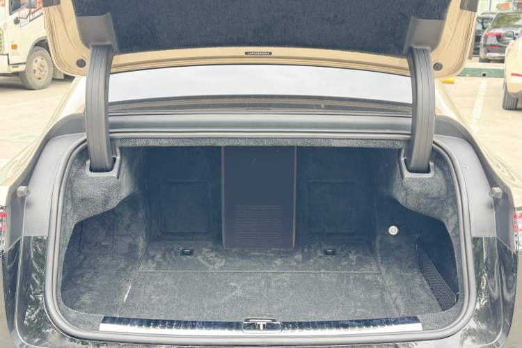 Used Hima S800 2025 Model, Range-Extended Starlight Prestige Edition, 5 Seats Interior 9