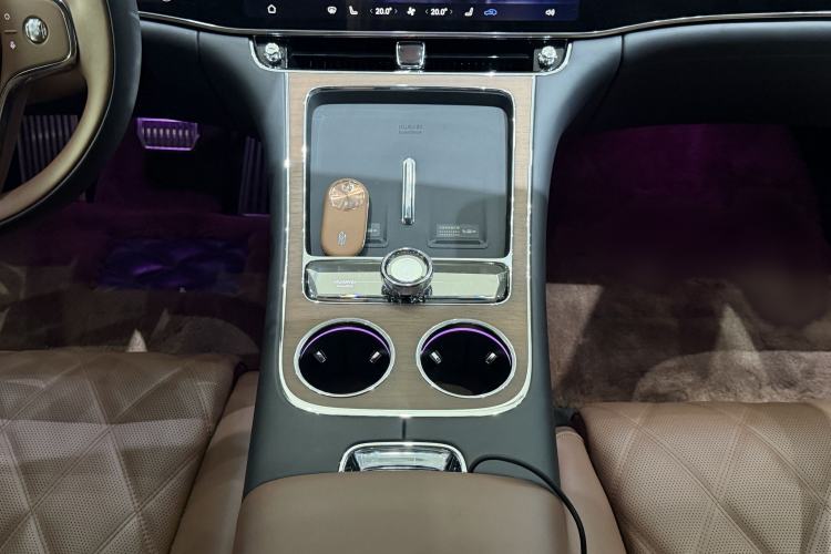 Used Hima S800 2025 Model, Pure Electric Starlight Premium Edition, 5 Seats Interior 9
