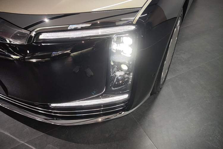 Used Hima S800 2025 Model, Range-Extended Starlight Prestige Edition, 5 Seats Left Front Headlight
