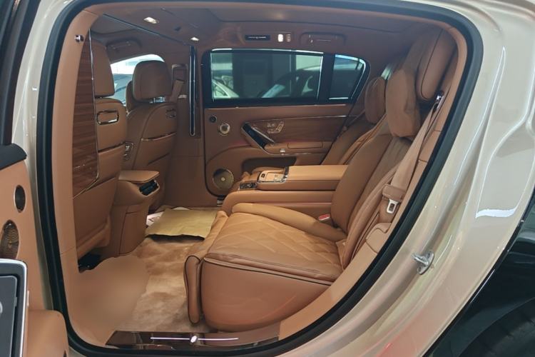 Used Hima S800 2025 Model, Range-Extended Starlight Executive Edition, 4 Seats Left Rear Seat