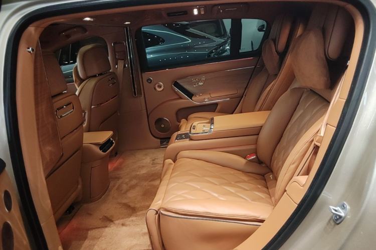 Used Hima S800 2025 Model, Range-Extended Starlight Executive Edition, 4 Seats Left Rear Seat