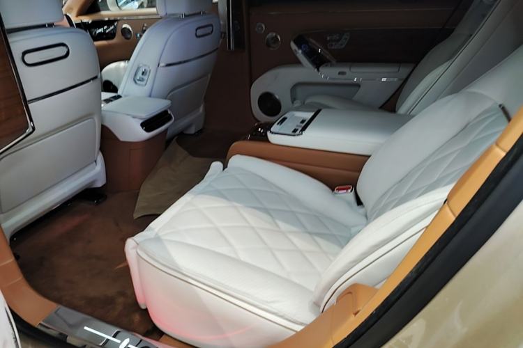 Used Hima S800 2025 Model, Range-Extended Starlight Executive Edition, 4 Seats Left Rear Seat