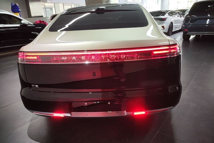 Used Hima S800 2025 Model, Range-Extended Starlight Prestige Edition, 5 Seats Rear