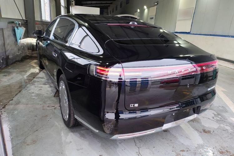 Used Hima S800 2025 Model, Range-Extended Starlight Executive Edition, 4 Seats Rear Left 45 Deg
