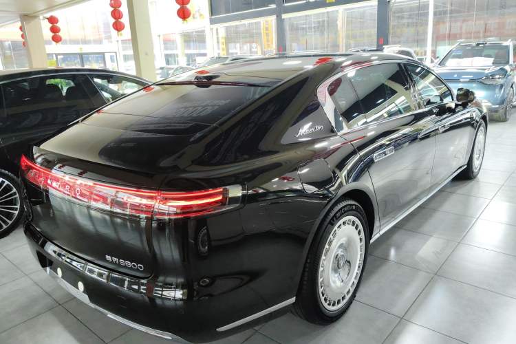 Used Hima S800 2025 Model, Range-Extended Starlight Premium Edition, 5 Seats Rear Right 45 Deg