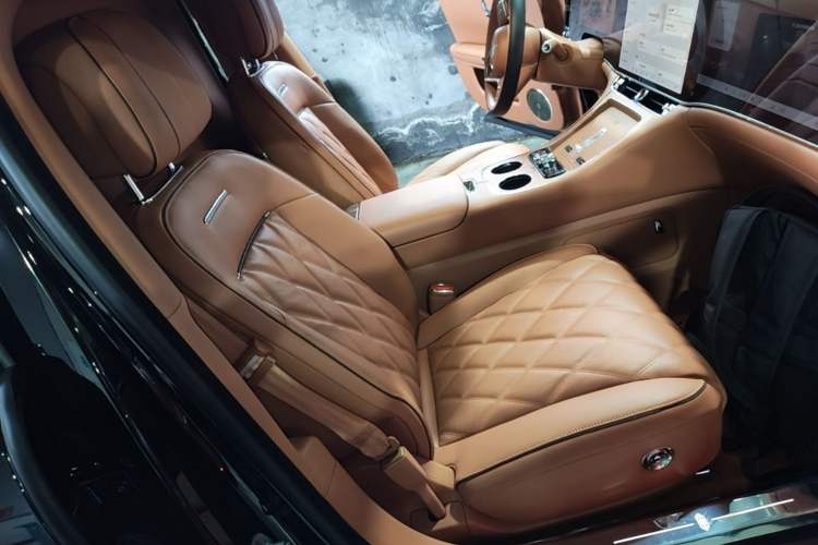 Used Hima S800 2025 Model, Range-Extended Starlight Executive Edition, 4 Seats Right Front Seat
