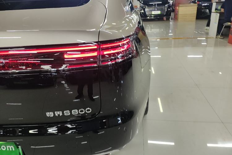 Used Hima S800 2025 Model, Range-Extended Starlight Executive Edition, 4 Seats Right Rear Taillight