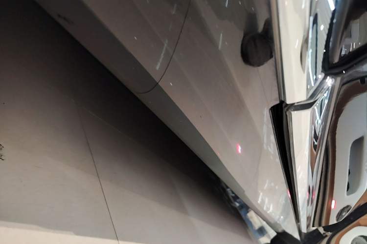 Used Hima S800 2025 Model, Range-Extended Starlight Executive Edition, 4 Seats Right Side Sill
