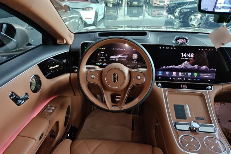 Used Hima S800 2025 Model, Range-Extended Starlight Executive Edition, 4 Seats Steering Wheel