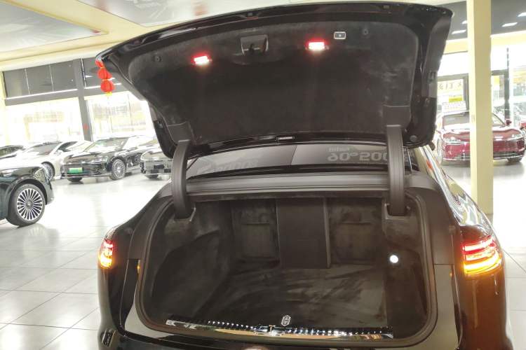 Used Hima S800 2025 Model, Range-Extended Starlight Premium Edition, 5 Seats Trunk