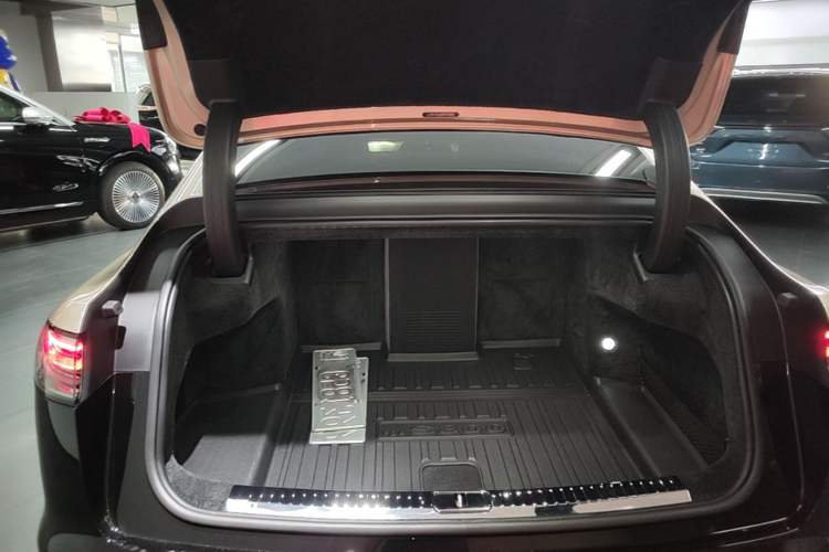 Used Hima S800 2025 Model, Range-Extended Starlight Prestige Edition, 5 Seats Trunk