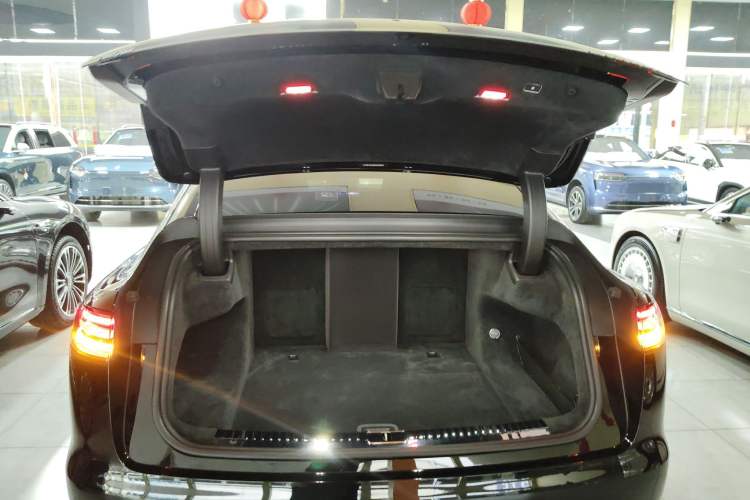 Used Hima S800 2025 Model, Range-Extended Starlight Premium Edition, 5 Seats Trunk