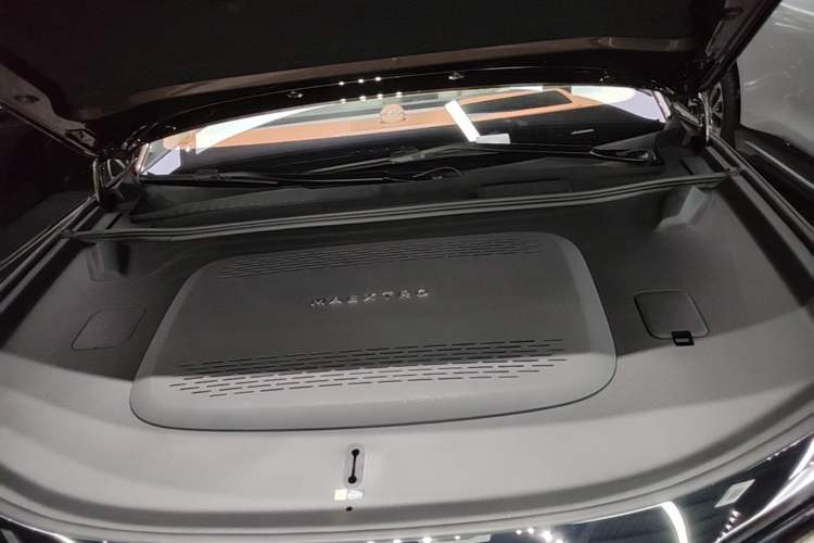 Used Hima S800 2025 Model, Range-Extended Starlight Executive Edition, 4 Seats Engine Bay