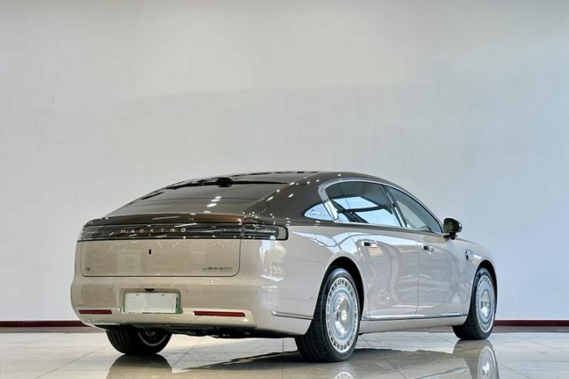 Used Hima S800 2025 Model, Range-Extended Starlight Executive Edition, 4 Seats Exterior 3